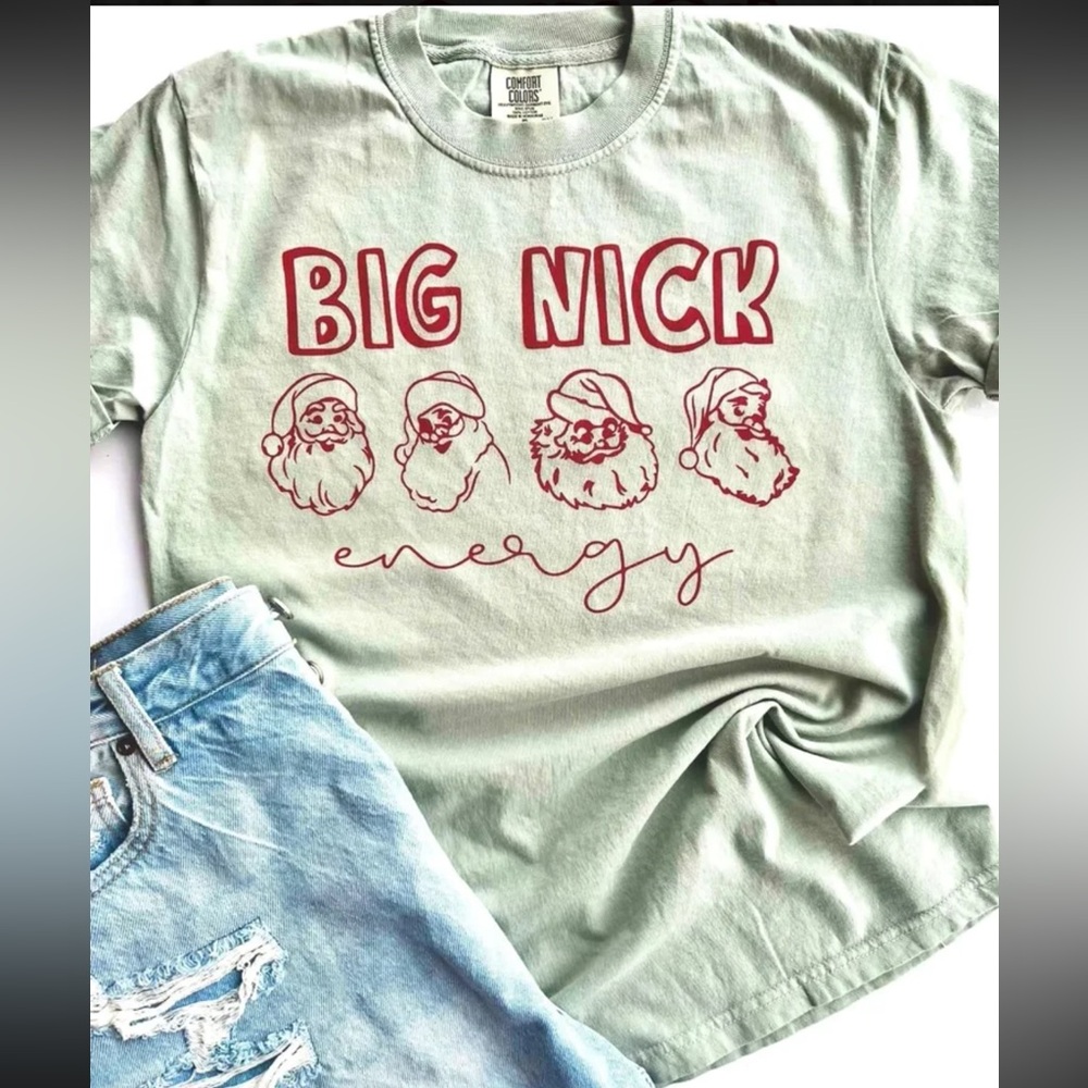 Big Nick Energy Graphic Short Sleeved Christmas Tee, Sz M